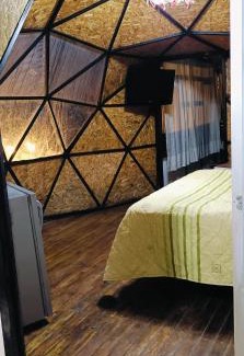 El Colegio Chalet De Esquí | Glamping Magia de la Montaña