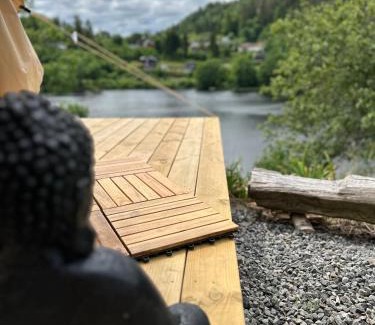 Porsgrunn Otro | Glamping on idyllic lake, paddle boards & rowboat