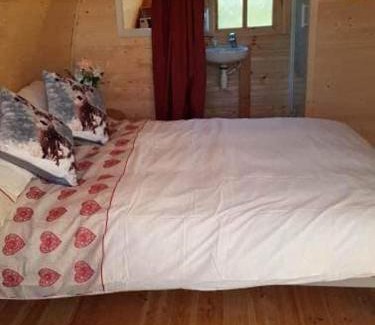 Carlyon Casa | Glamping Pod in St Austell Sleeps 2 with Spa Pool