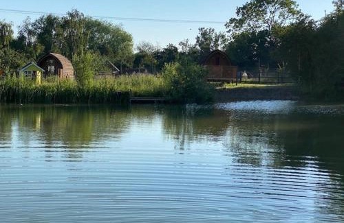 Lincoln Apartamento | Glamping pod, seven acre farm campsite