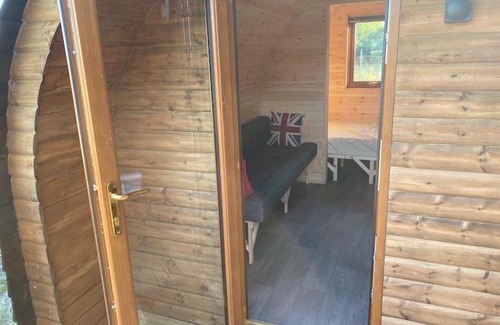 Lincoln Apartamento | Glamping pod, seven acre farm campsite