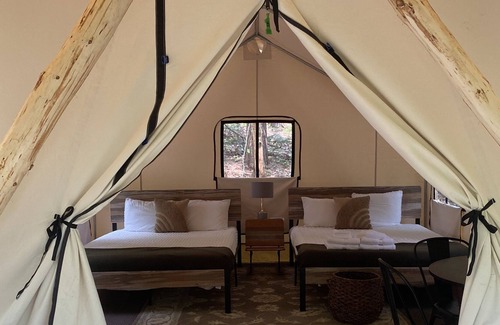 Middle Grove Alquiler De RV | Glamping Tent/ electricity/ on stream