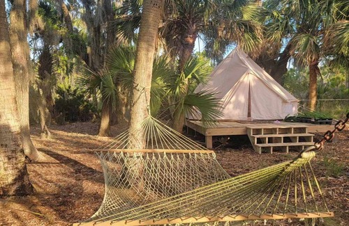 Beaufort Alquiler De RV | Glamping Tent getaway suite. Connect with Mother Nature, unplug, and unwind!