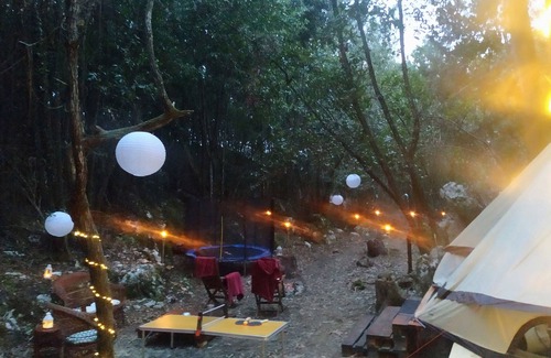 Ruiloba Apartamento | tienda Glamping en bosque junto al mar