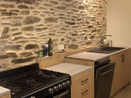 Crespin Otro | Glamping tent in de rust, met zwembad, badkamer en keuken