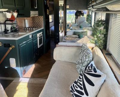 Waterlooville Otro | Glamping Vintage RV Stay