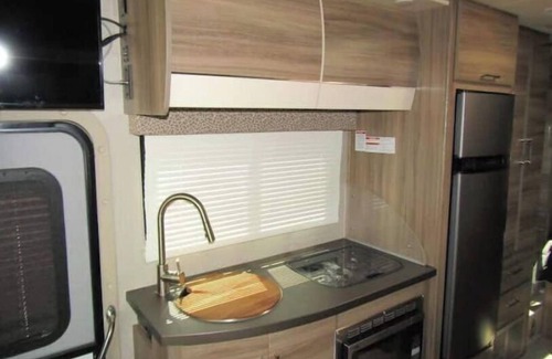 Gainesville Casa | Glamping with Elegant RV Rentals!
