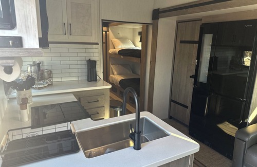 Berger Alquiler De RV | Glamping with gorgeous sunset views, trolley to all wineries