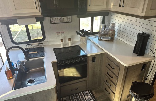 Berger Alquiler De RV | Glamping with gorgeous sunset views, trolley to all wineries