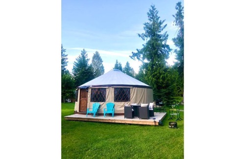 Ashton Creek Alquiler De RV | Glamping Yurts in little slice of paradise