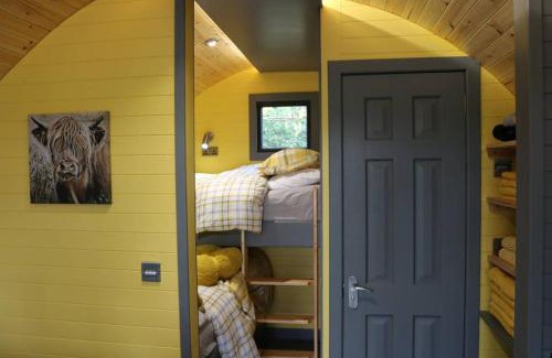 Elgin Casa | Glampods Glamping Pod - meet Highland Cows and Sheep Elgin