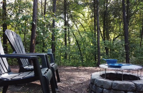 Newport Cabina | GlampVentures "Royal Rest" Bell Tent @ river/lake near the Smoky Mtn.