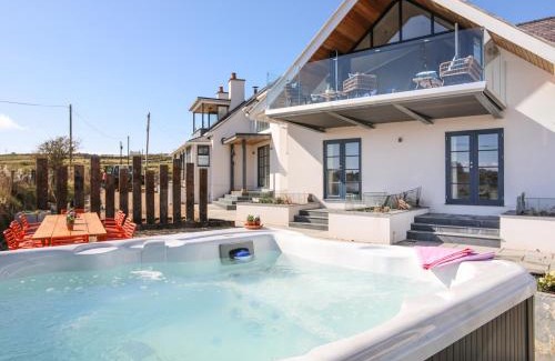 Rhoscolyn Casa | Glan Towyn