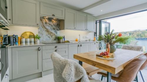 Bangor Casa | Glan y Mor Menai