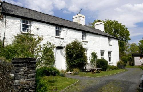 Cwrt Casa | Glan y Morfa Welsh farmhouse overlooking Dyfi Estuary Rated 4 star Visit Wales