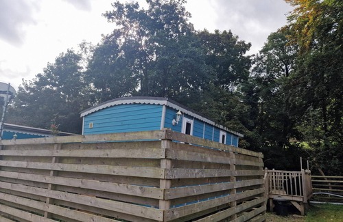 Llanfair Caereinion Cabina | Glan yr Afon Dau - Relax, Recuperate, Enjoy