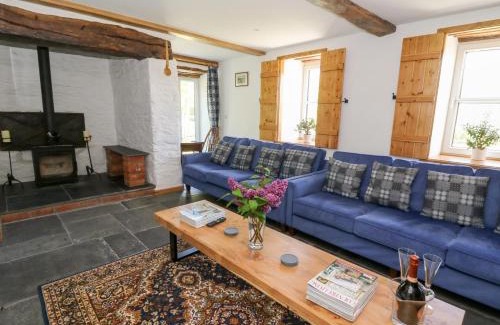 Felindre Farchog Casa | Glanduad Fawr