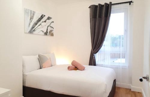 Glasgow Apartamento | Glasgow Comfortable and Modern 3 Bedroom Mid Terraced Villa