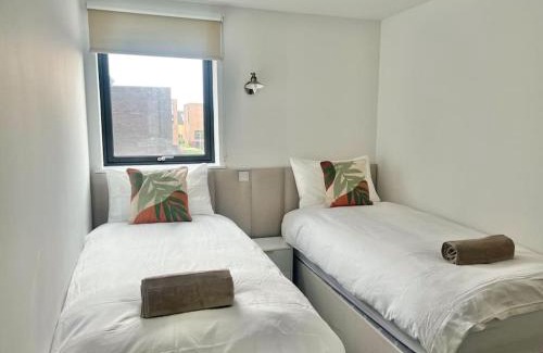 East End Casa | Glasgow Home - 5 Bedrooms 4 Bathrooms - Private Parking