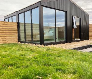 Reykholt Casa | Glass roof lodge with private hot tub