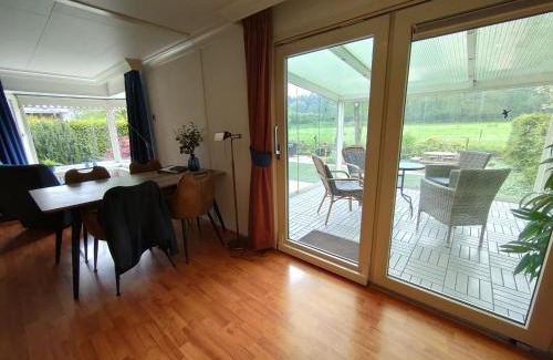Garderen Chalet De Esquí | Glass Veranda Chalet in nature