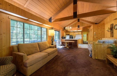 Eureka Cabina | Glen Lake Cabin in the Woods