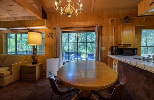 Eureka Cabina | Glen Lake Cabin in the Woods