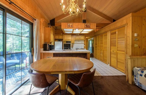 Eureka Cabina | Glen Lake Cabin in the Woods
