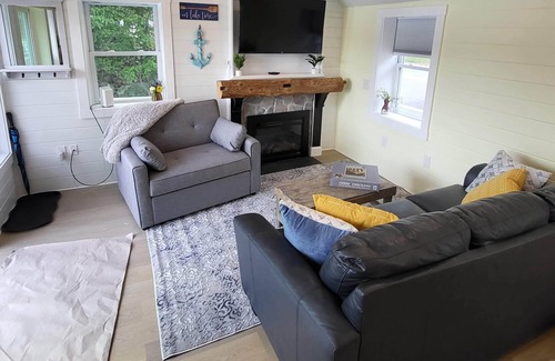 Goffstown Casa | Glen Lake Retreat! - Beautifully Updated Lakefront Home