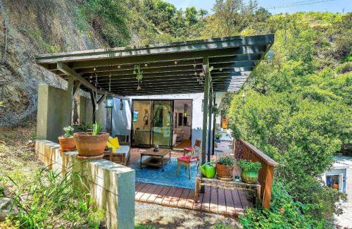 Beachwood Canyon Casa | Glen Oak Bungalow