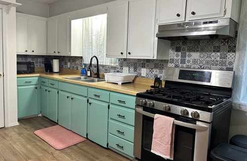 Farmington Casa | Glen Street Retreat- 5 Minutes to Dickson!