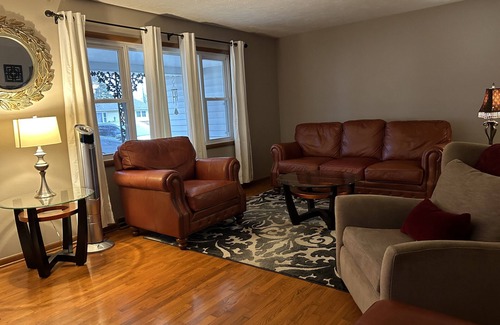 Springfield Casa | GLENCO PLACE - Easy access to I-44 and Hwy 65. SENIOR FRIENDLY!