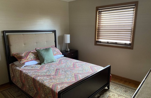 Springfield Casa | GLENCO PLACE - Easy access to I-44 and Hwy 65. SENIOR FRIENDLY!