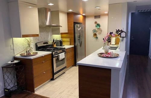 Downtown Condominio | Glendale Americana 2 Bedroom 2 Bathroom Condo