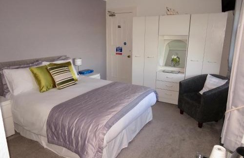 Cushendall Casa | Glendale Guestrooms
