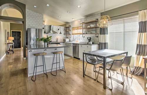 Arrowhead Lakes Casa | Glendale Lakefront Home w/ Patio & Gas Grill!