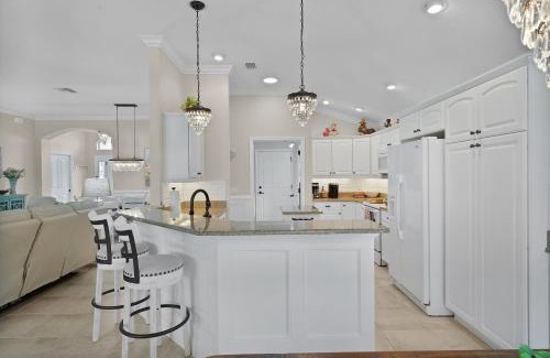 The Villages Casa | Glendale - Villagepeople