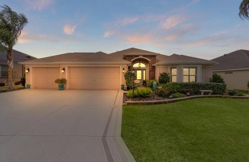 The Villages Casa | Glendale - Villagepeople
