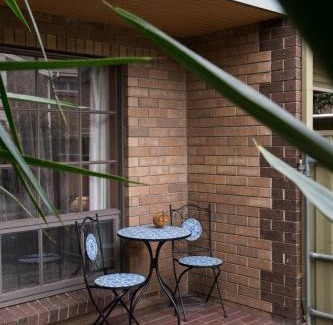 Glenelg North Casa | Glenelg North " Home Away From Home"