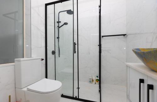 Glenelg North Casa | Glenelg North Modern Studio, QBed,Wifi, Pet