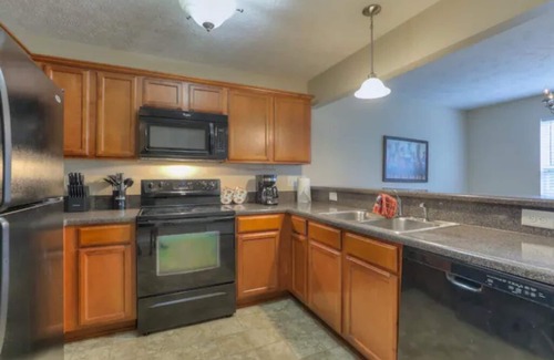 La Vergne Casa | Glenmore-Quiet, home near EVERYTHING!