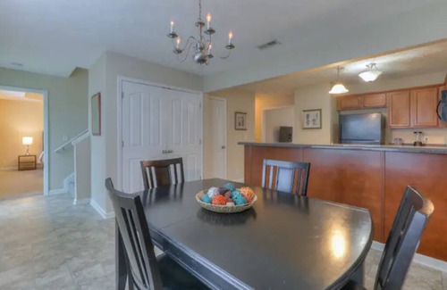 La Vergne Casa | Glenmore-Quiet, home near EVERYTHING!