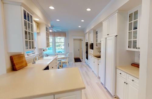 Harbor Springs Casa | Glenn Drive Suite Spot - 5BDR 4.5BATH - Private, Walk to town