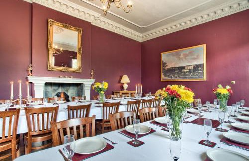 Glentham Casa | Glentworth Hall by Group Retreats