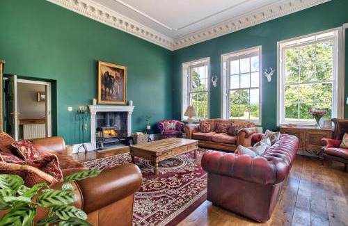 Glentham Casa | Glentworth Hall by Group Retreats