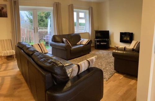 Usk Casa | Glenview Lodge accommodation, Monmouthshire