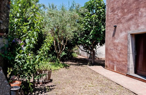 Rovittello Apartamento | Gli Iris - Appartamento con 2 Camere da Letto by Wonderful Italy