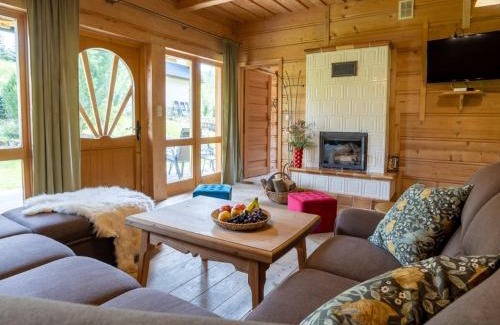 Bialy Dunajec Chalet De Esquí | GLICZAROWA OSADA, Chata 18 osób, Domek 8 osób NA WYŁĄCZNOŚĆ, 8 sypialni z łazienkami, spokój, przyroda, wyjątkowe miejsce