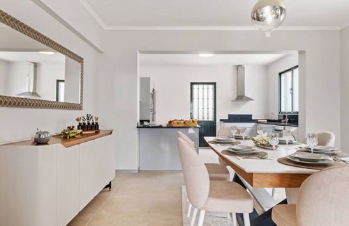 Santa Maria Maior Chalet De Esquí | Glimpse of the City by Madeira Sun Travel