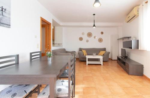Canet de Berenguer Apartamento | Global Properties, Practico apartamento con piscina en la playa de Canet